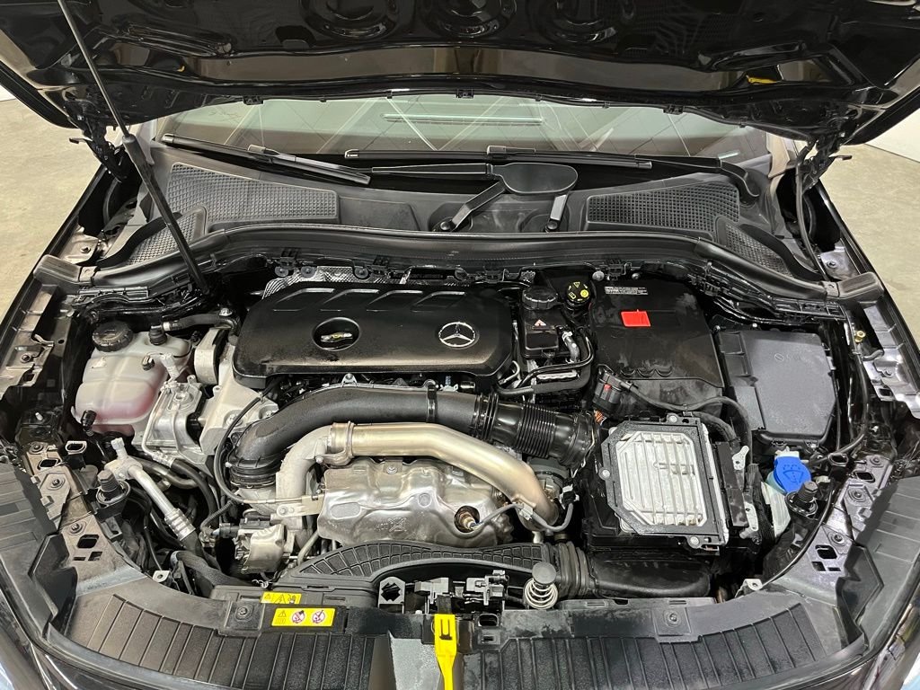 Used 2025  Mercedes-Benz GLA 250 image 6
