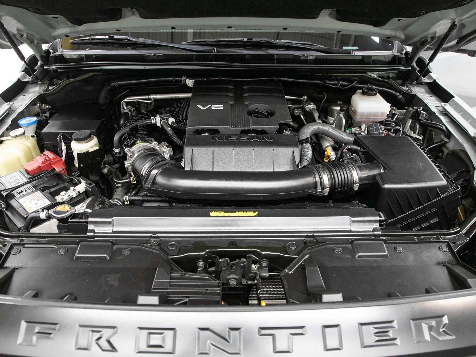 Used 2022 Boulder Gray Pearl Nissan PRO-4X image 32