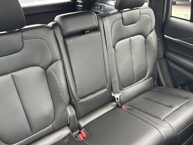 New 2026 Bright White Clear-Coat Exterior Paint Jeep  image 14