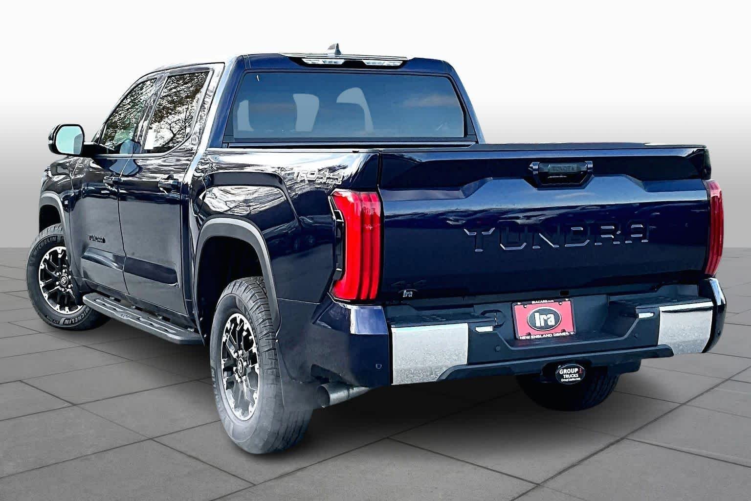 2025 Toyota Tundra SR5 - Photo 12