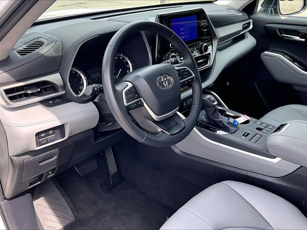 Used 2026 Beige Toyota XLE image 8