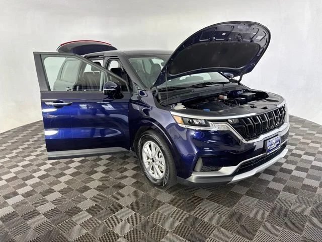 Used 2023 Blue Kia LX Seat Package image 13
