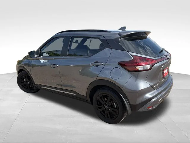 Used 2024 Gray Nissan SR image 6