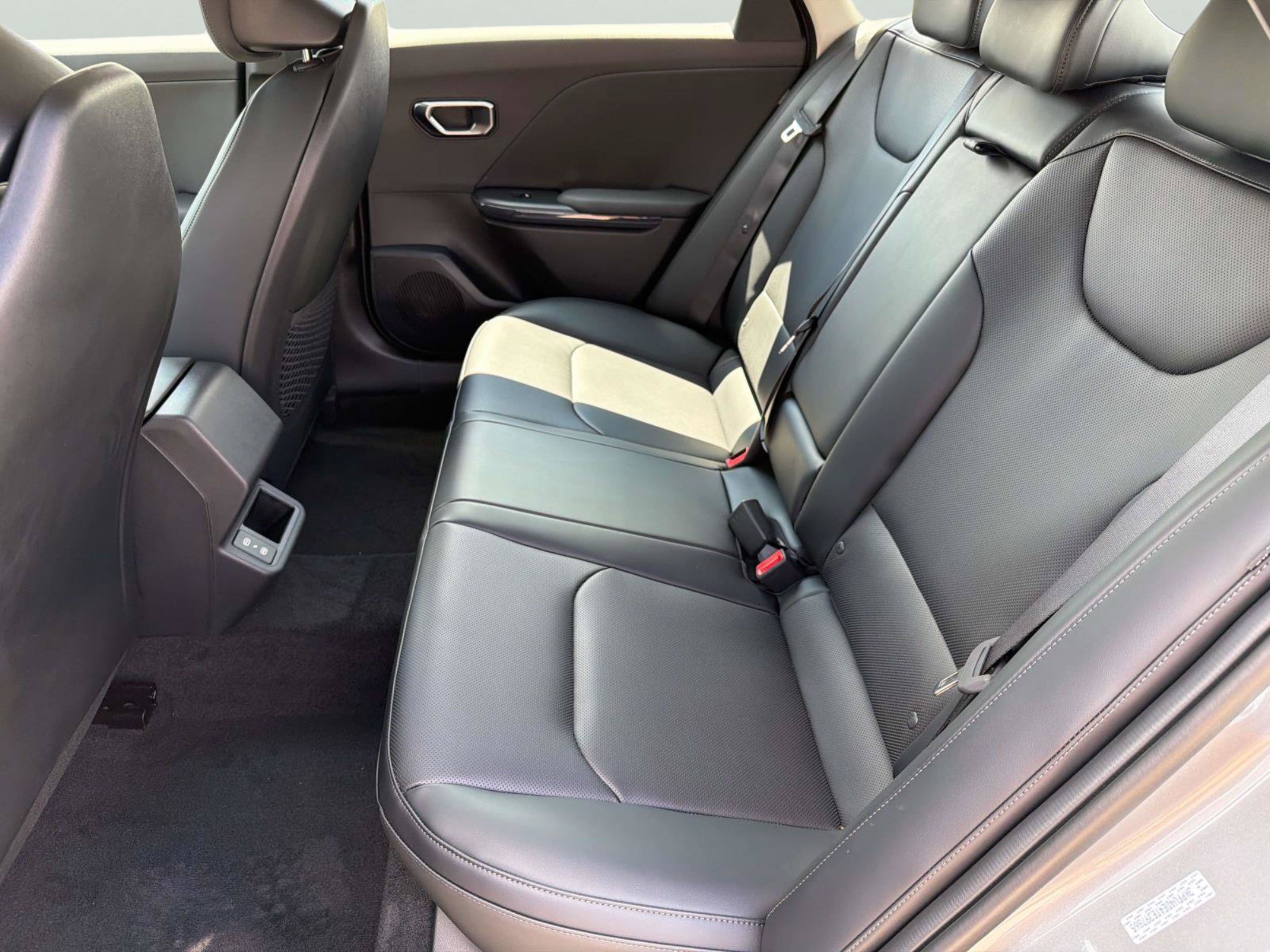 New 2026 Steel Gray Kia EX image 17