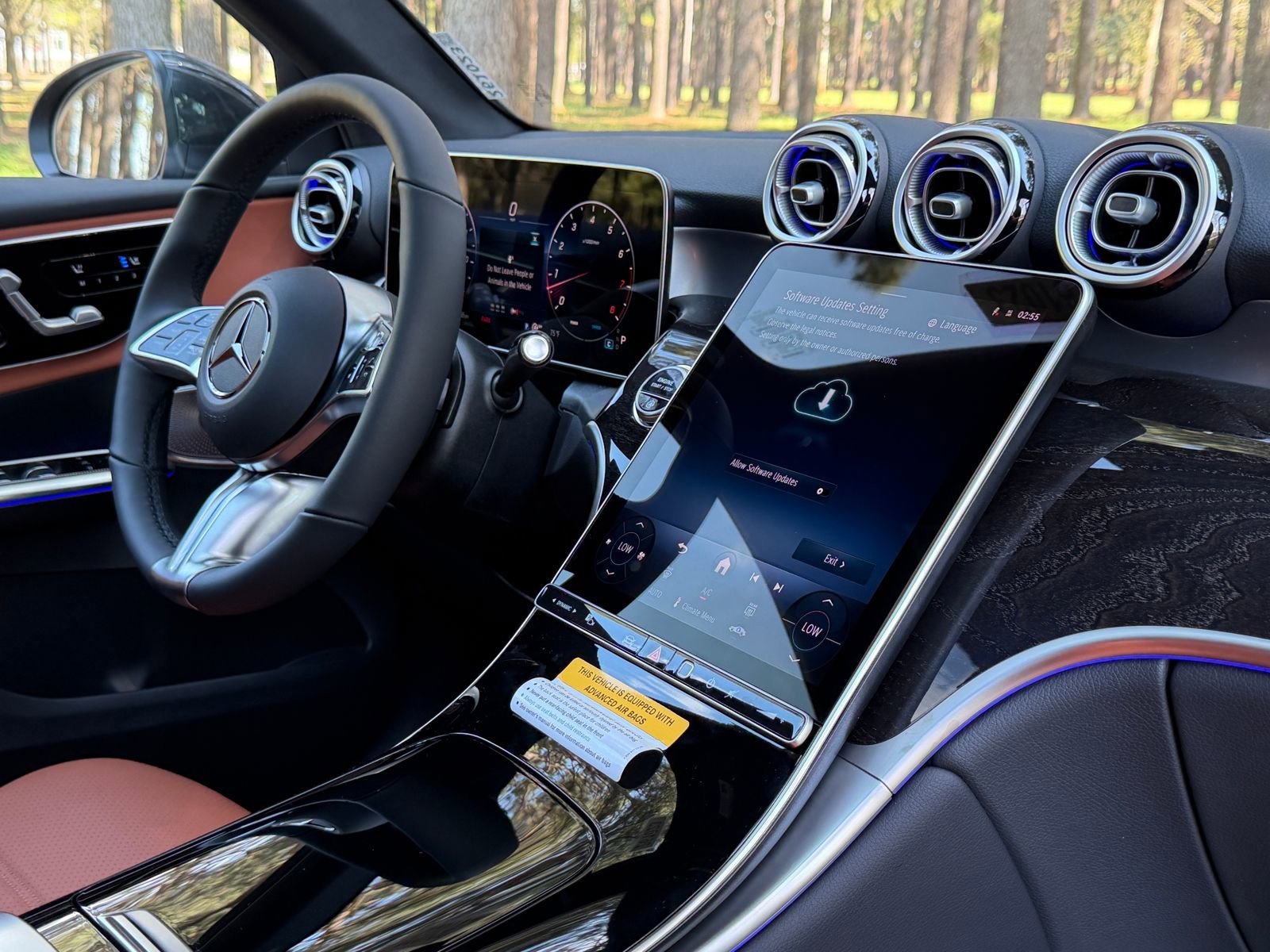New 2026 Graphite Gray Metallic Mercedes-Benz GLC 300 image 45