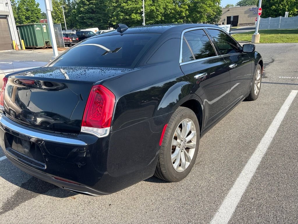 Used 2020 Black Chrysler Limited image 12