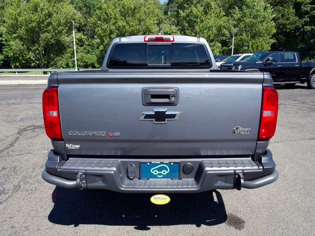 2020 Chevrolet Colorado ZR2 - Photo 7