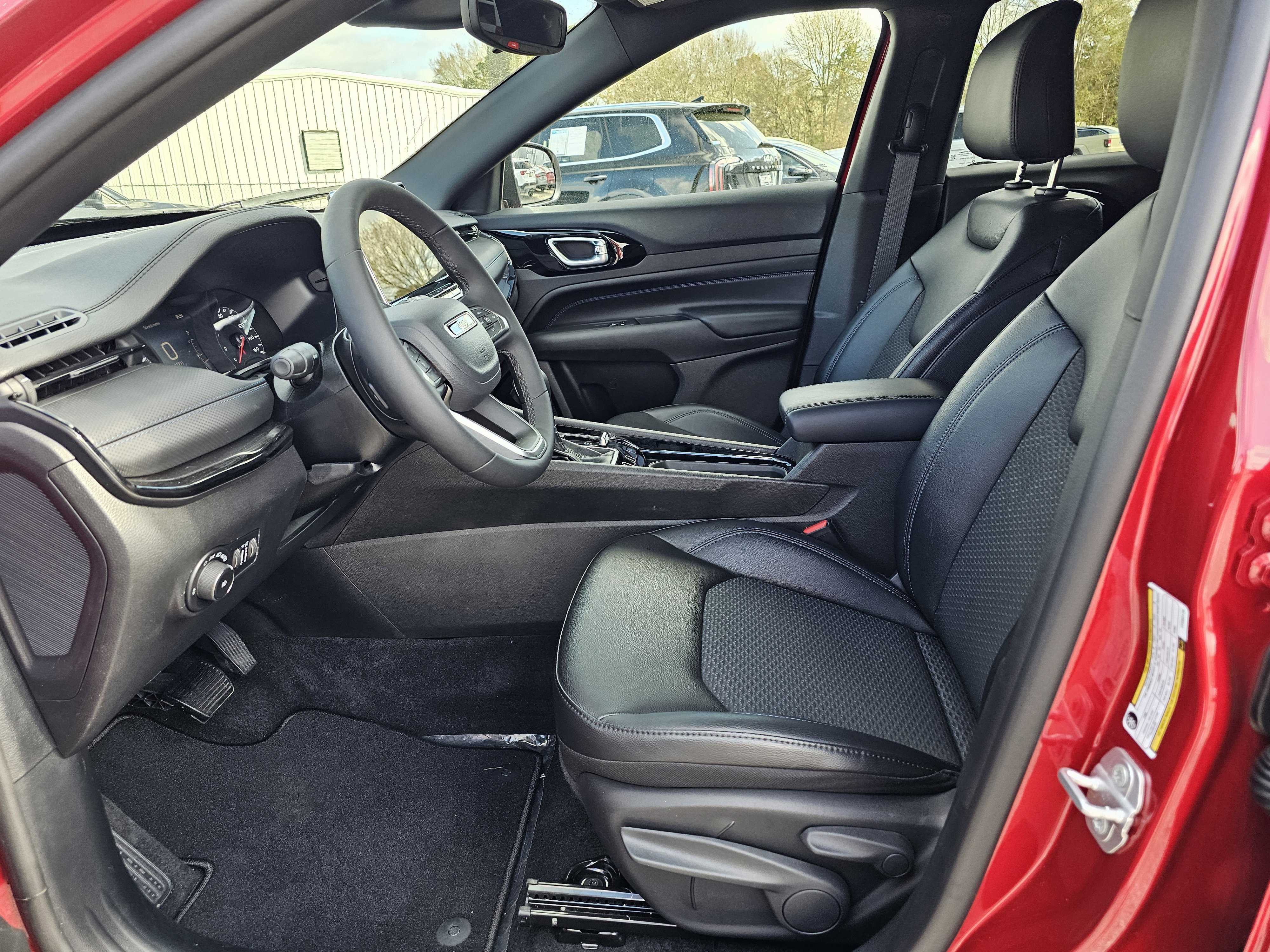 New 2026 Red Hot Pearlcoat Jeep Latitude Altitude image 16