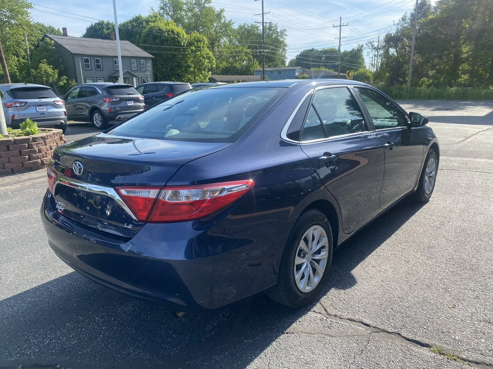 Used 2015 Blue Toyota LE image 5