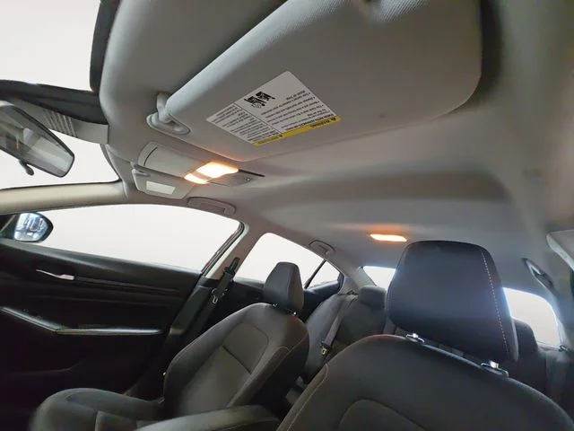 Used 2025  Nissan 2.5 SV image 12