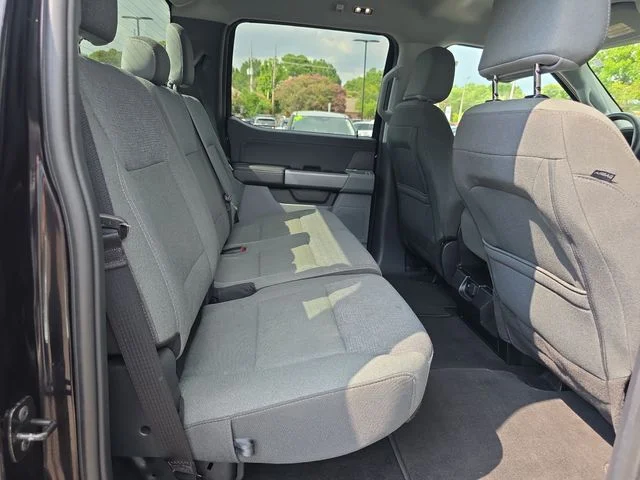 Used 2025 Black Ford XLT image 14
