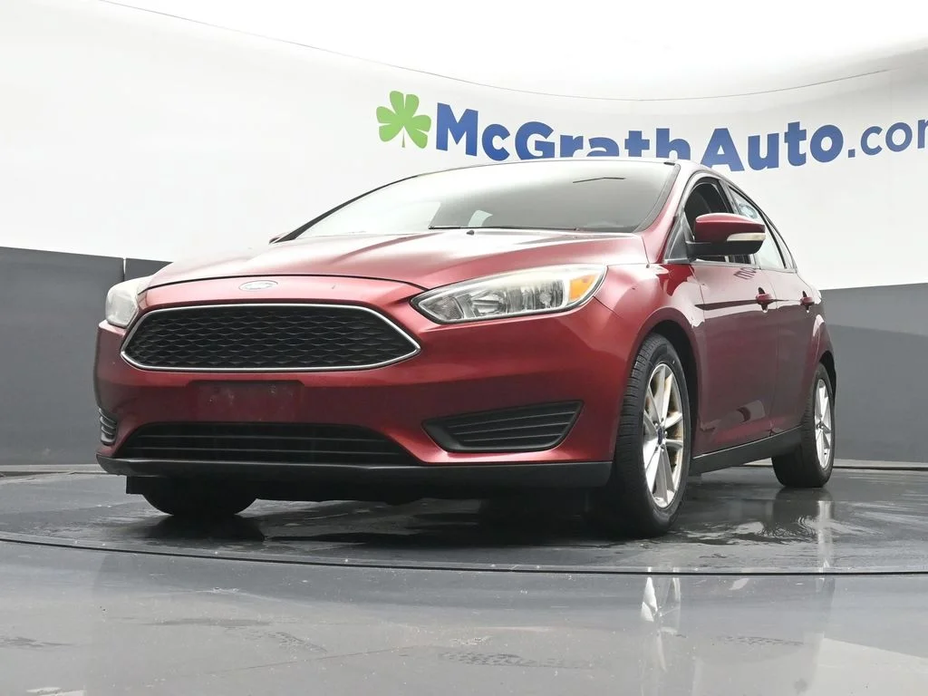Used 2015 Red Ford SE image 7