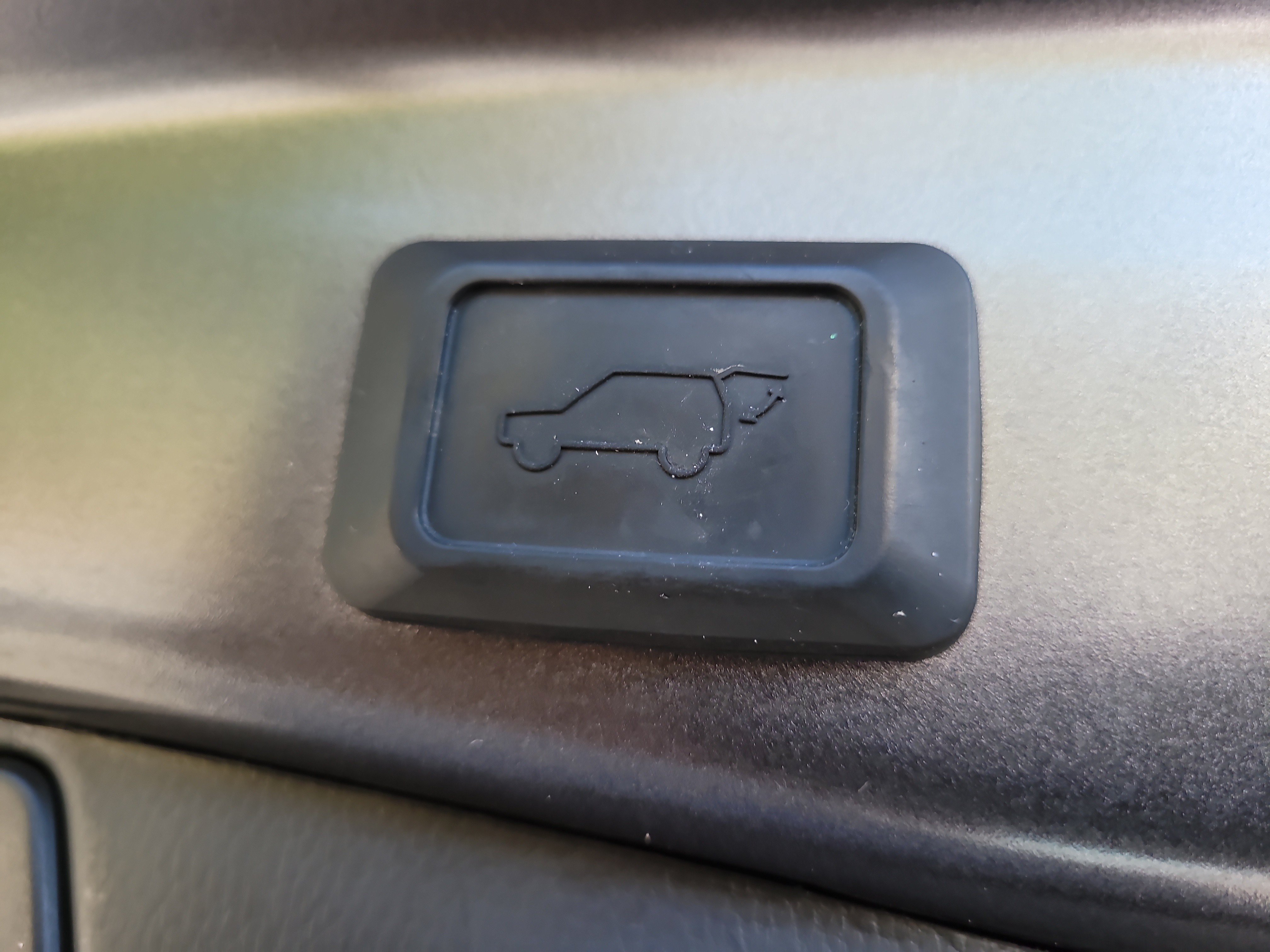 Used 2024 Magnetic Gray Metallic Toyota XLE Premium image 11