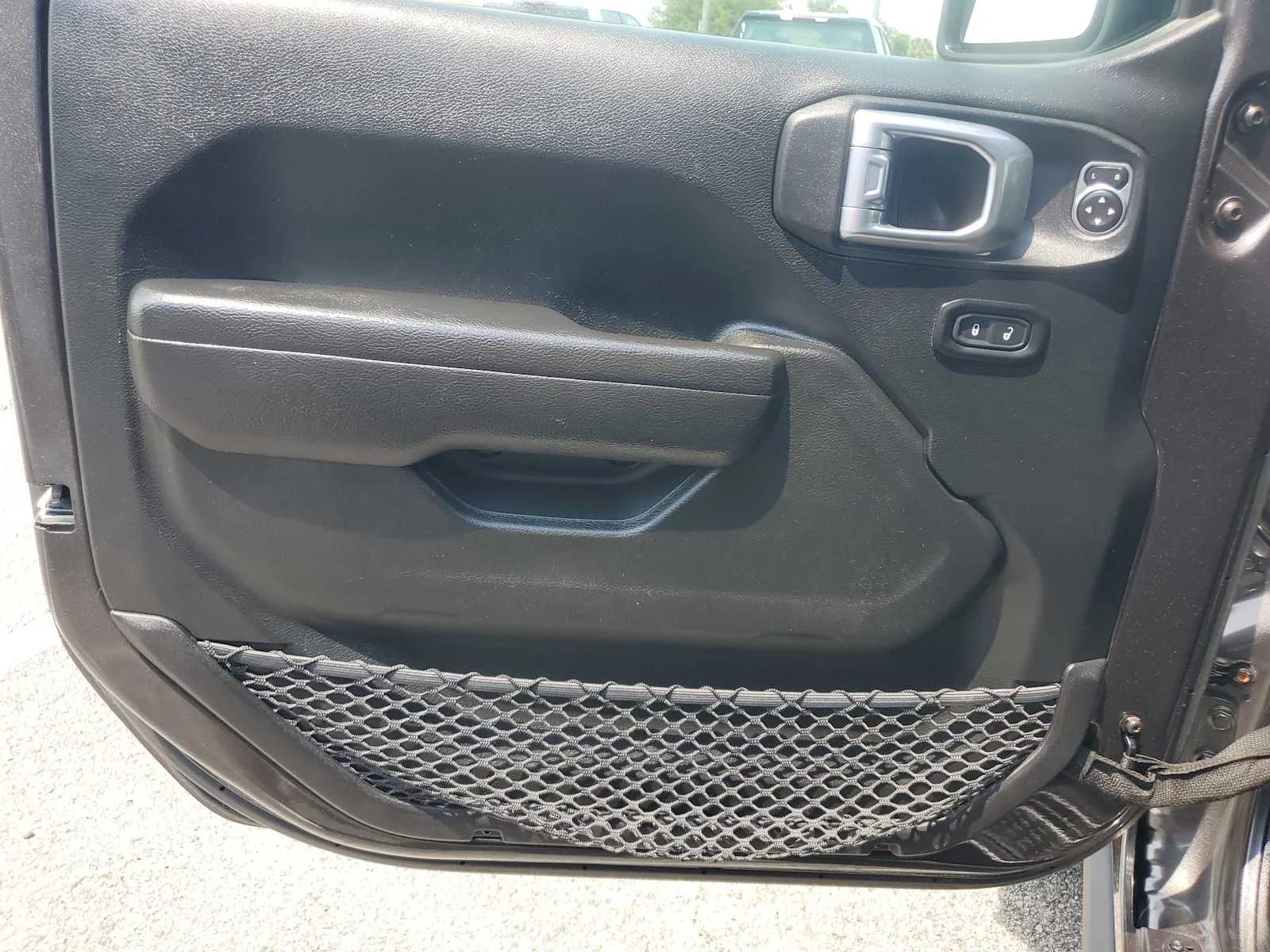 Used 2023 Gray Jeep Rubicon image 21