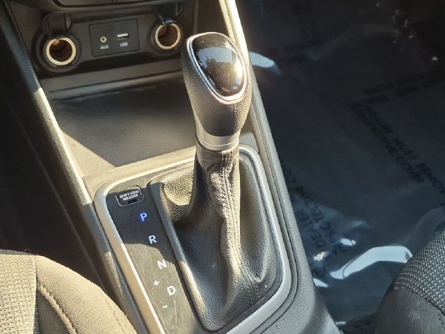 Used 2022 Gray Hyundai SE image 20