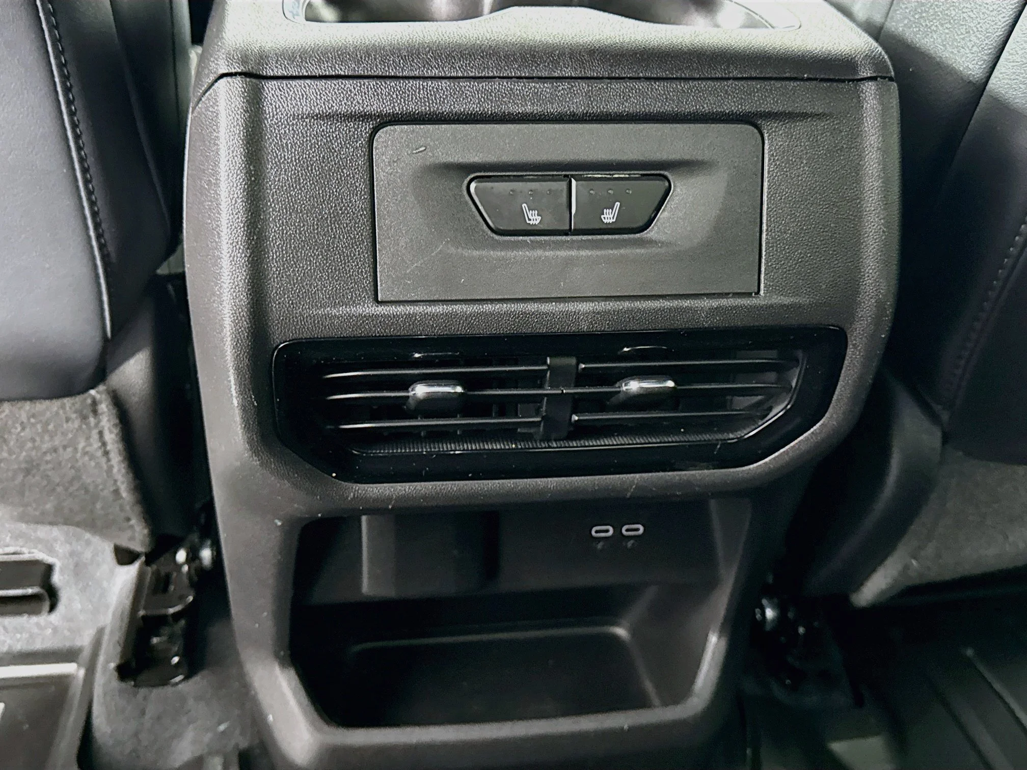 Used 2025 Summit White Chevrolet LT - Extended Range image 27