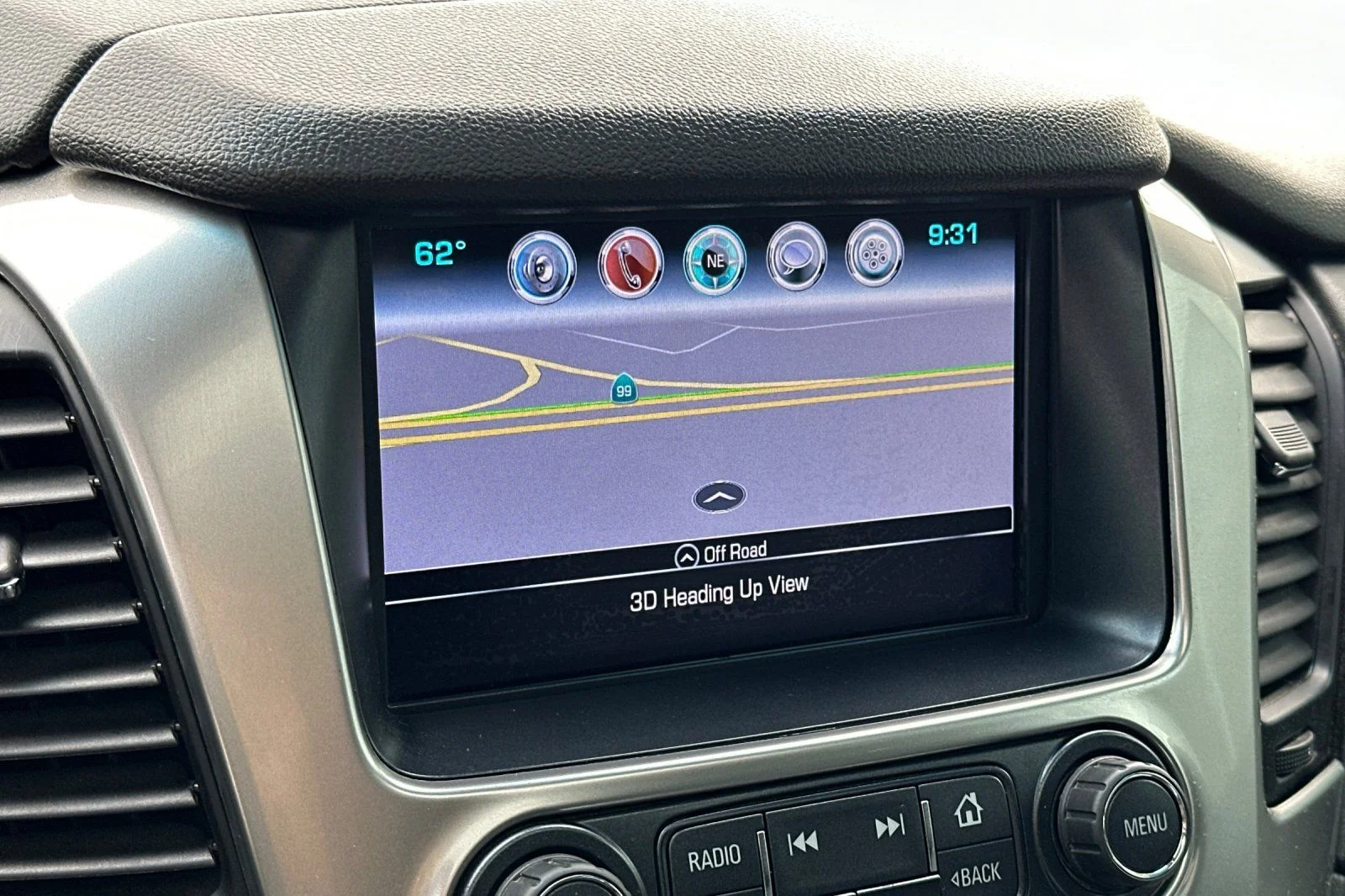 Used 2018 Black Chevrolet Premier image 20