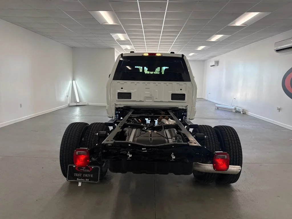 New 2027 Oxford White Ford F-350® XL image 7