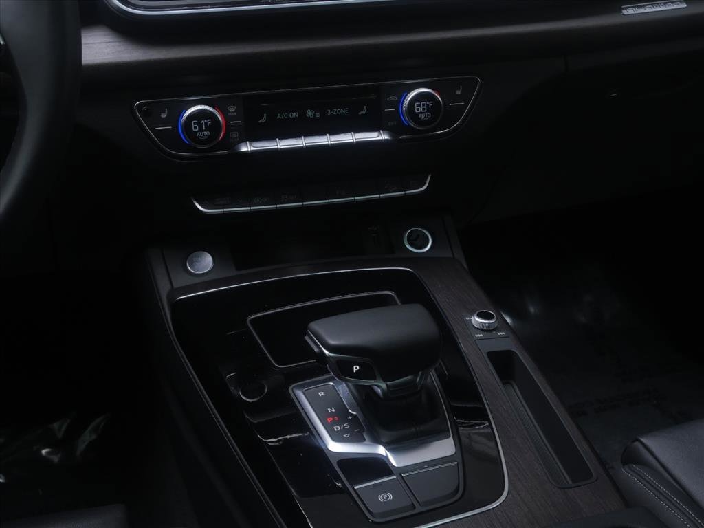 Used 2024 Silver Metallic Audi S line Premium image 27
