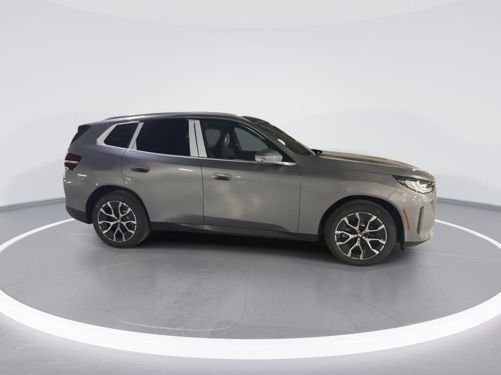 Used 2026 Gray Metallic BMW 30 xDrive image 9