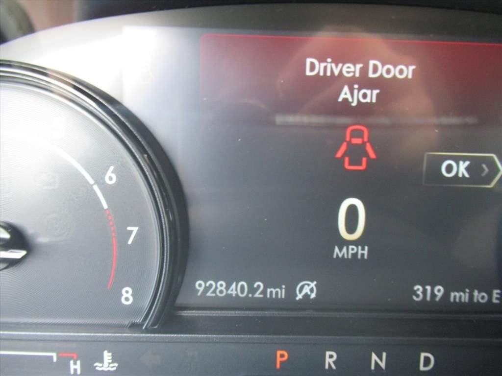 Used 2022 White Lincoln Standard image 25