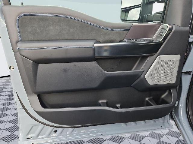 2026 Ford F-250 Super Duty Platinum - Photo 9