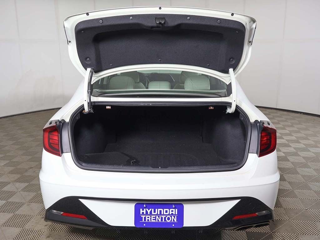 Used 2022 Gray Hyundai SEL image 15