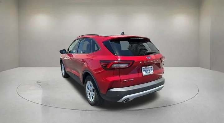 New 2025 Rapid Red Metallic Tinted Clearcoat Ford Active™ image 2