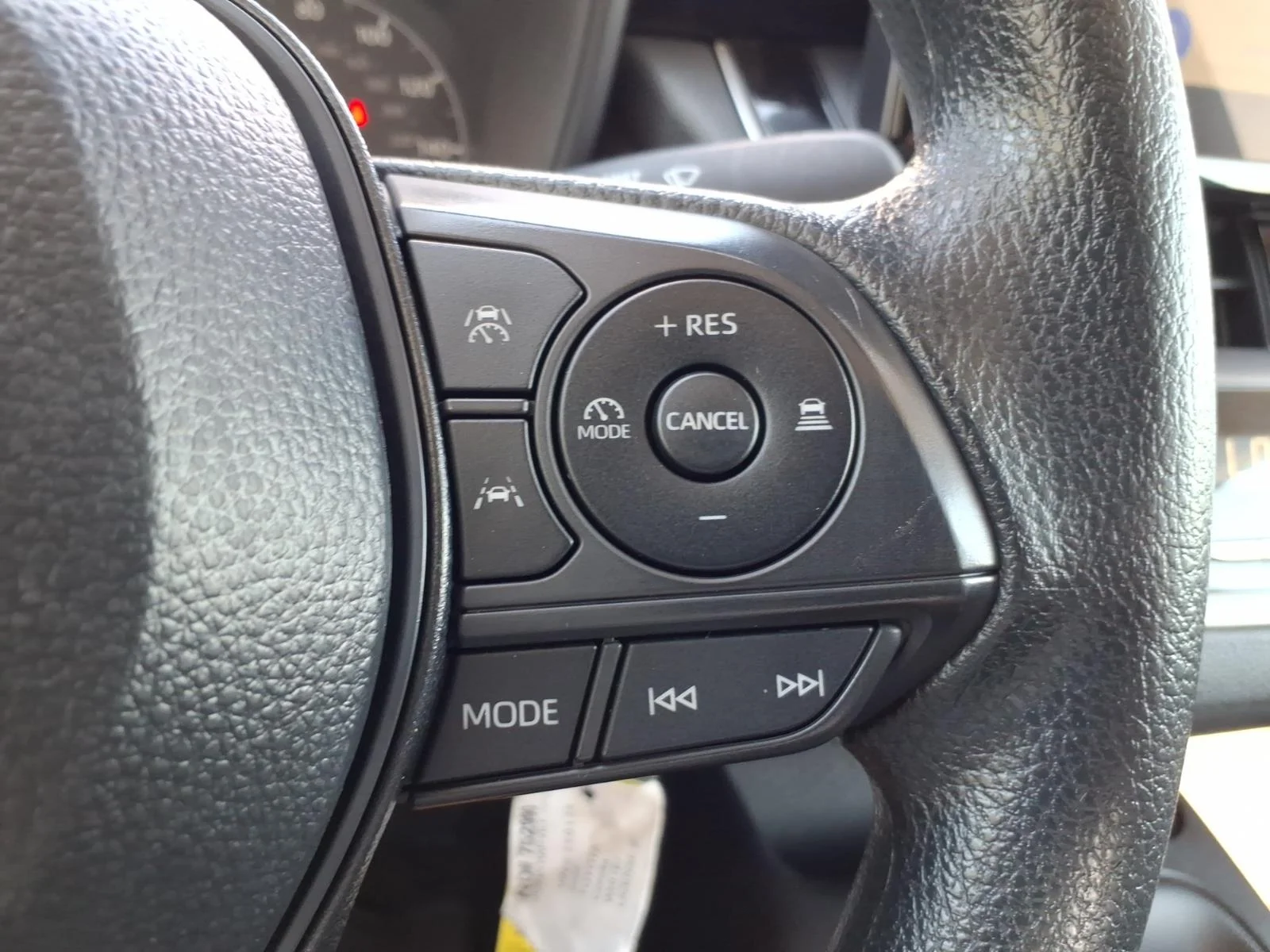 Used 2025 Wind Chill Pearl Toyota LE image 24