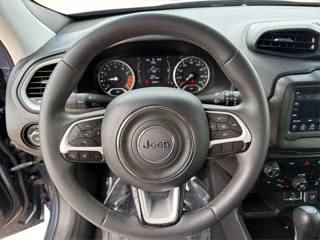 Used 2020 Slate Blue Pearlcoat Jeep Latitude image 17