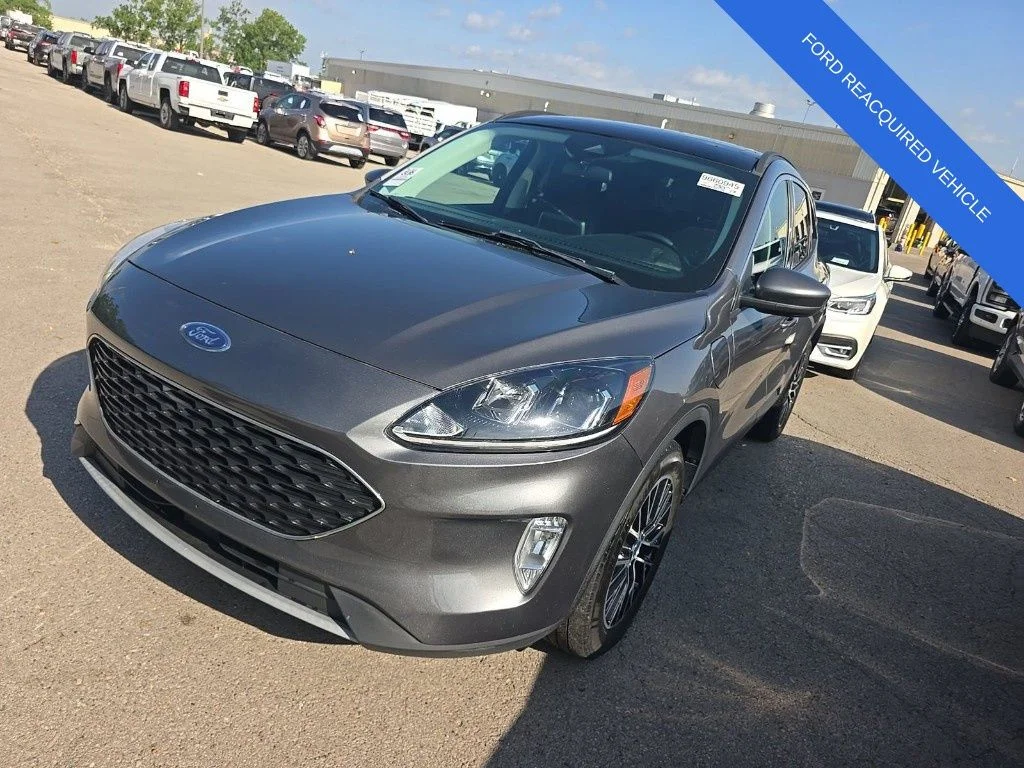 Used 2022 Gray Ford SEL image 2