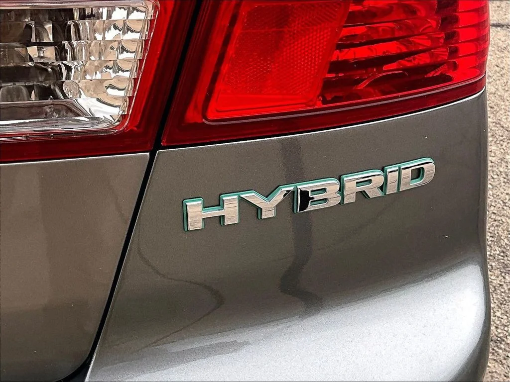 Used 2004 Gray Honda Hybrid image 25