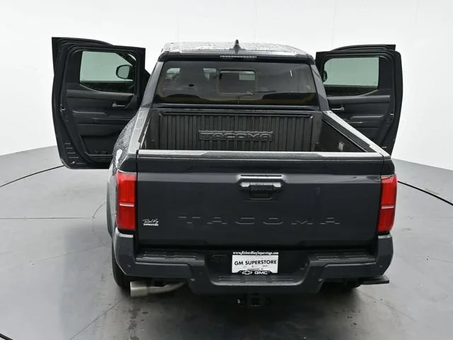 Used 2025 Underground Toyota SR5 image 40