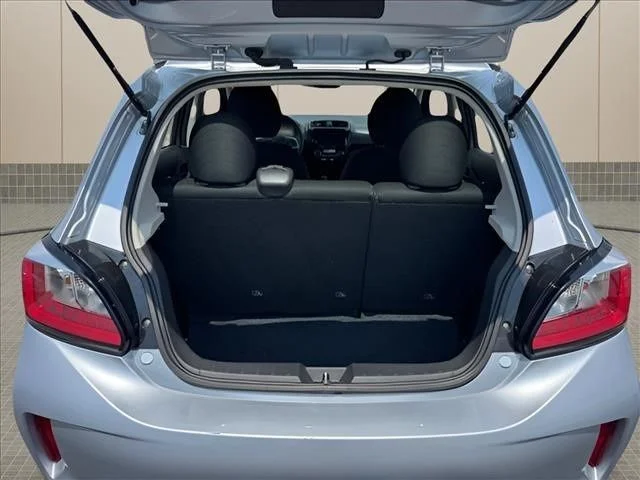 Used 2024  Mitsubishi ES image 19
