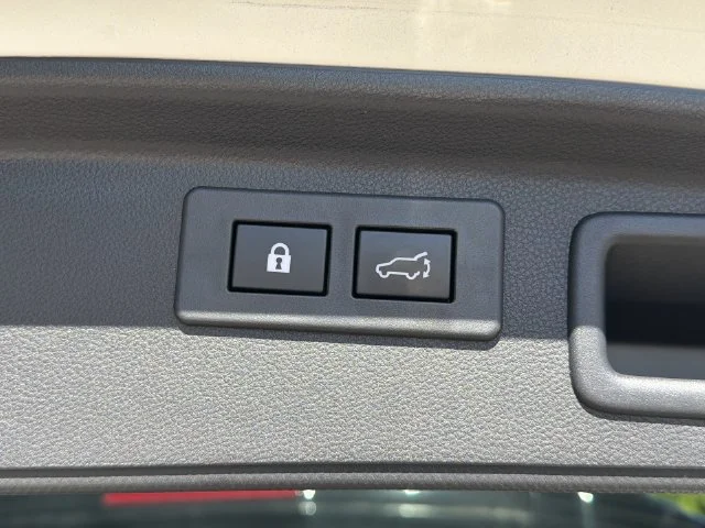 Used 2023 White Subaru Sport image 42
