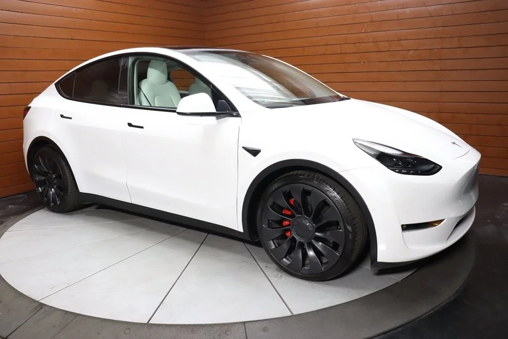 Used 2023 Pearl White Multi-Coat Tesla Performance image 8