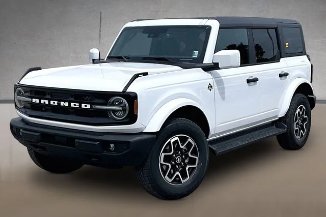 New 2026 White Ford Outer Banks image 1
