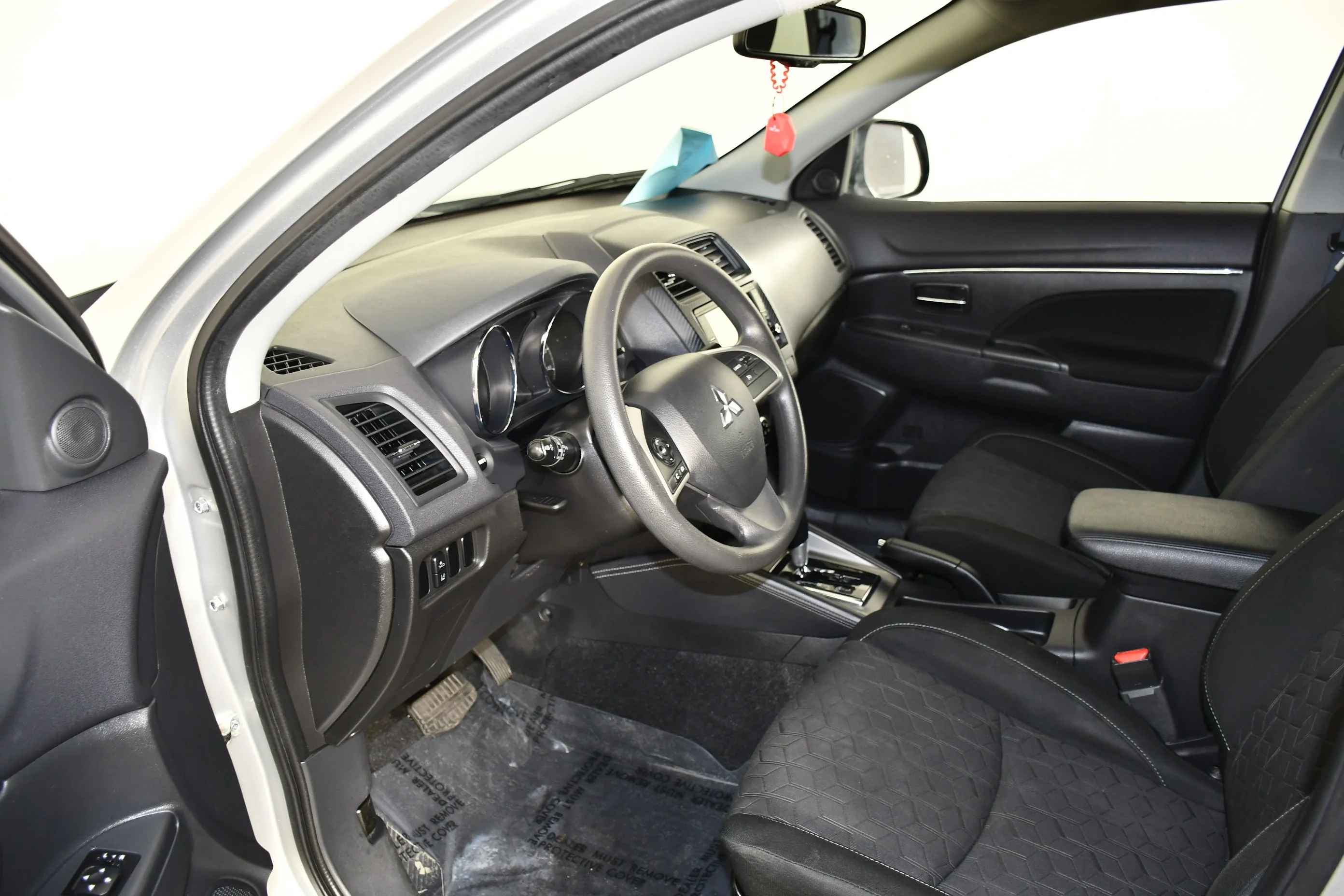 Certified Used 2024 Gray Mitsubishi SE image 24