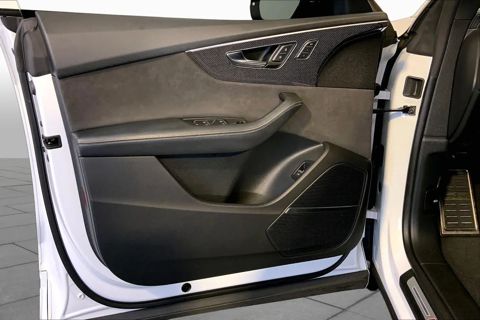Used 2022 Carrara White Audi Prestige image 22