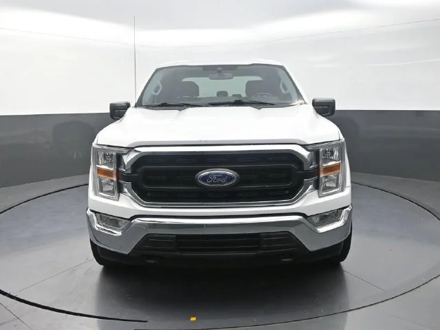 Used 2021 White Ford XLT image 4