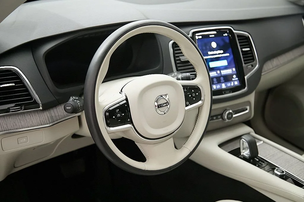 Certified Used 2024 Onyx Black Volvo Plus image 13