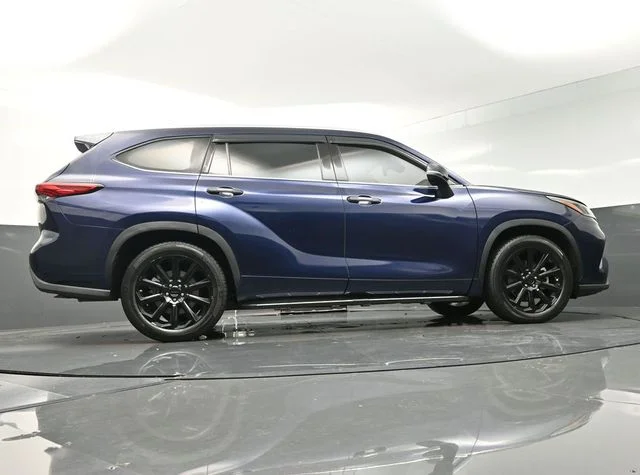 Used 2021  Toyota XLE image 40