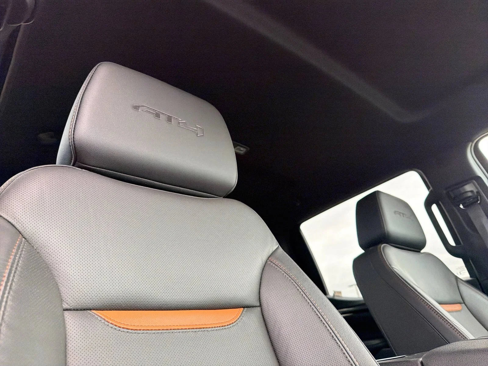2025 GMC Sierra 1500 AT4 - Photo 17