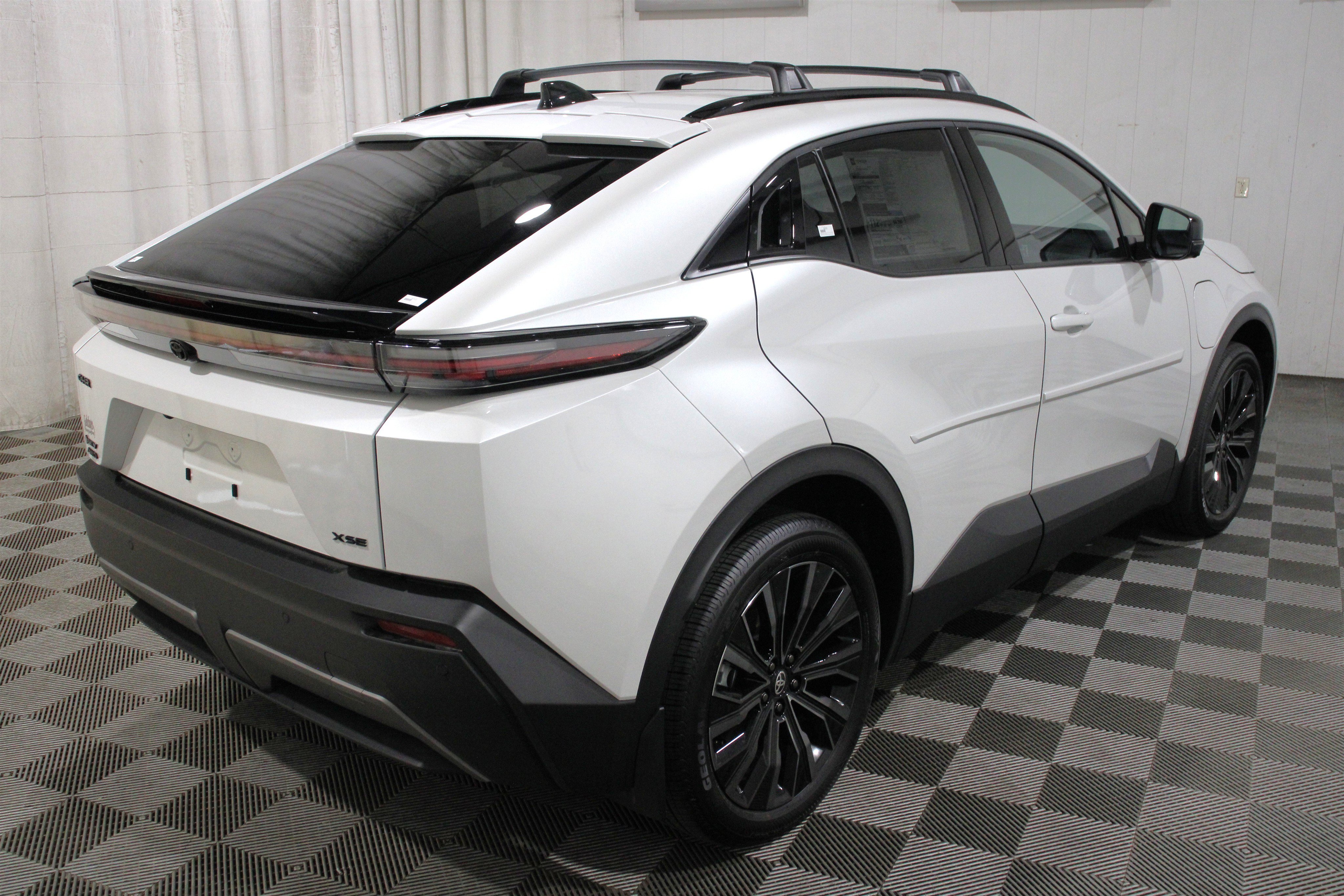 New 2026 Wind Chill Pearl Toyota XSE image 35