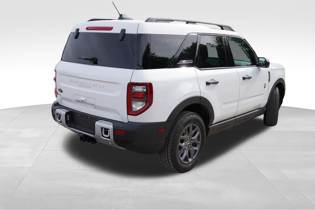 Used 2025 White Ford Big Bend image 3