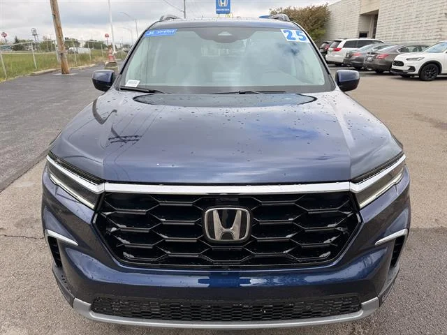 Certified Used 2025 OBSIDIAN BLUE Honda Touring image 8