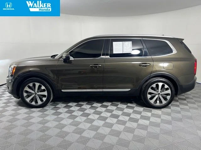 Used 2021 Green Kia EX image 4