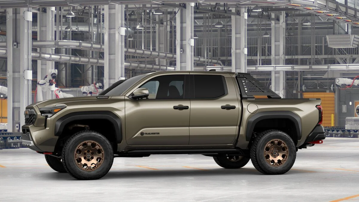 New 2026 Bronze Oxide Toyota Trailhunter image 3