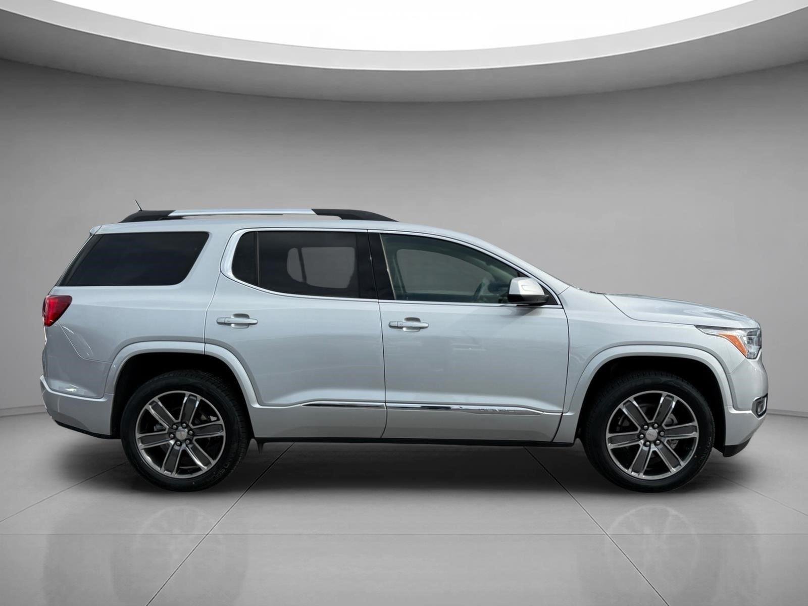 Used 2019 Quicksilver Metallic GMC Denali image 11