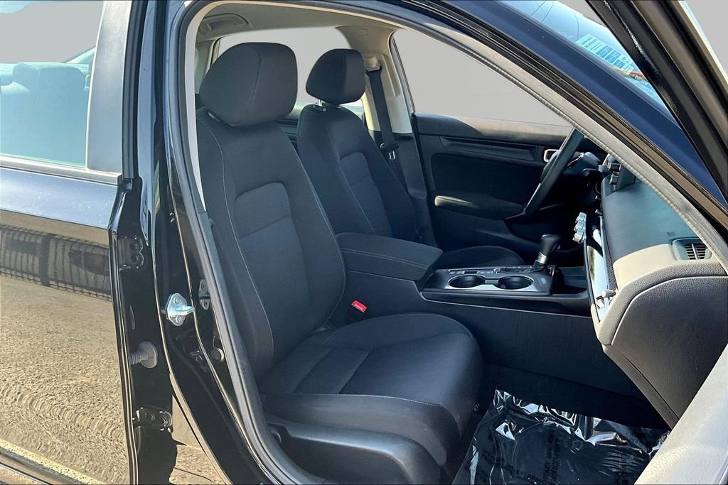 Used 2025  Honda LX image 29